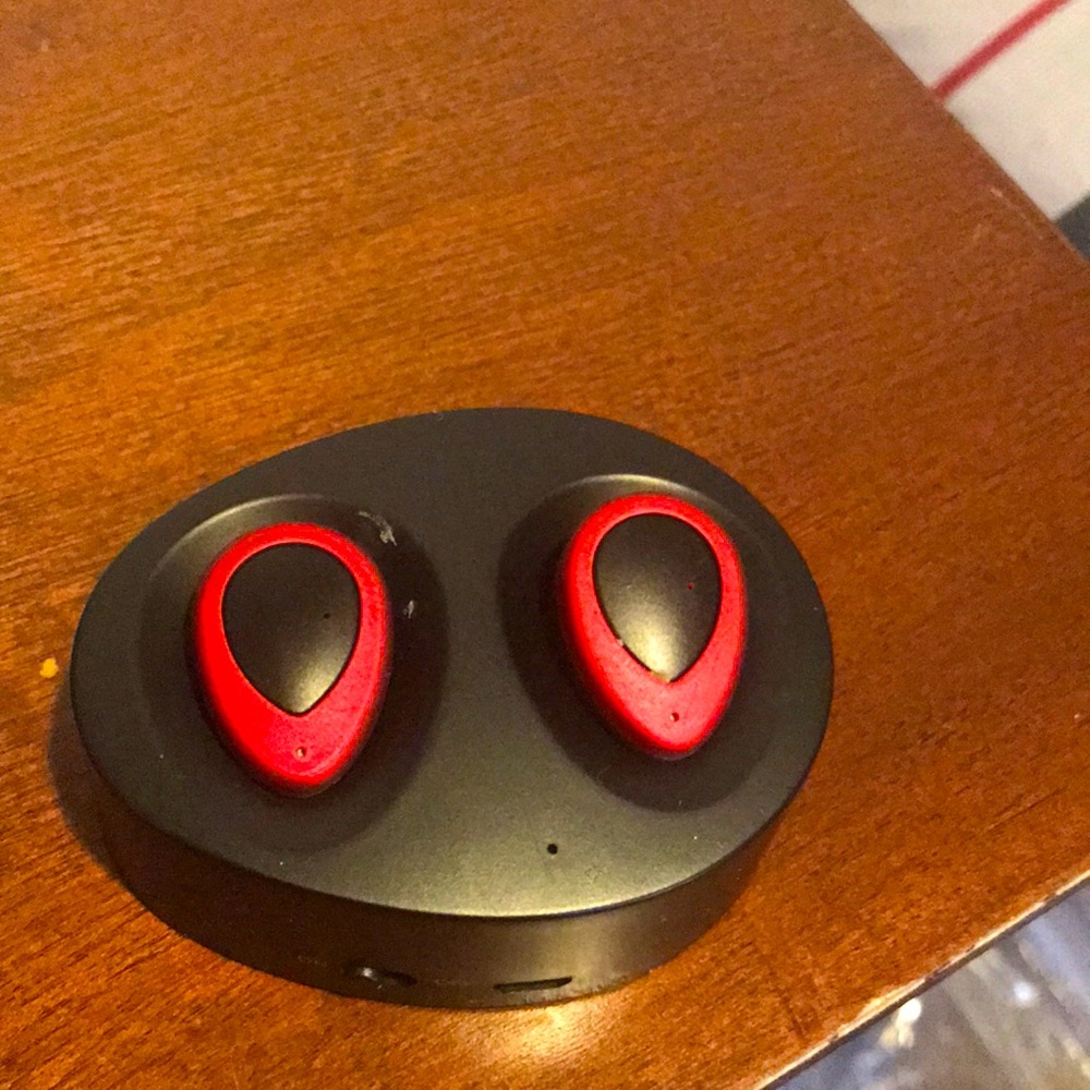 Wireless Bluetooth Earbuds